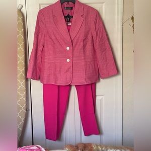 Kasper suit/tops,bright/hot pink, never worn, tags off bc I thought I would keep